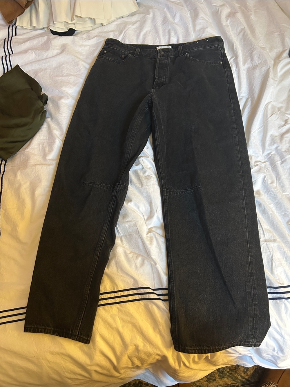 Madewell Black Barrel Jeans